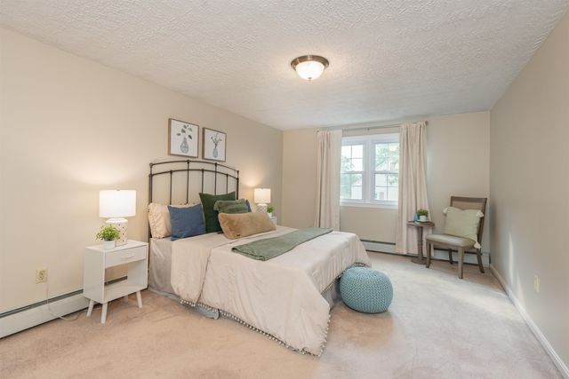130 Lindstrom Lane, Manchester, NH 03104