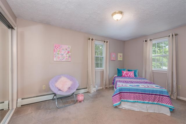 130 Lindstrom Lane, Manchester, NH 03104