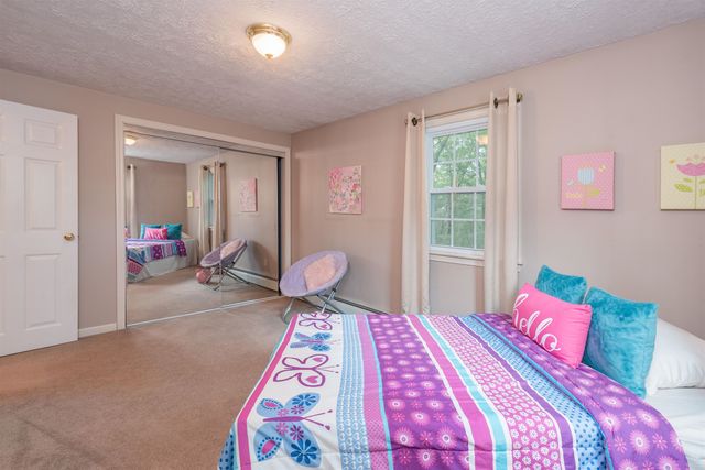 130 Lindstrom Lane, Manchester, NH 03104