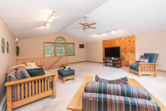 130 Lindstrom Lane, Manchester, NH 03104