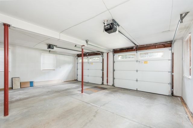 130 Lindstrom Lane, Manchester, NH 03104
