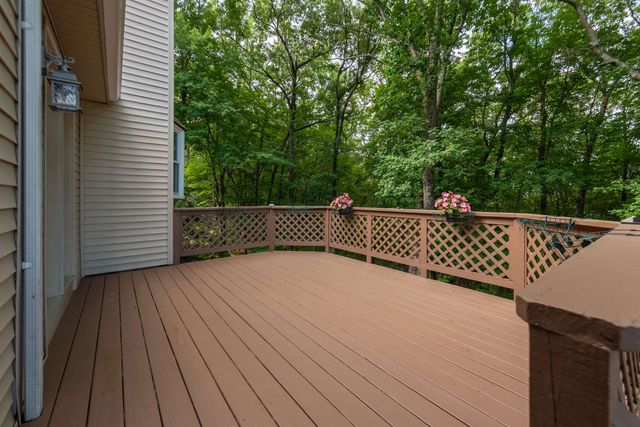 130 Lindstrom Lane, Manchester, NH 03104