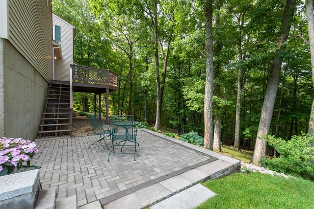 130 Lindstrom Lane, Manchester, NH 03104