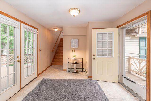 130 Lindstrom Lane, Manchester, NH 03104