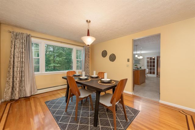130 Lindstrom Lane, Manchester, NH 03104