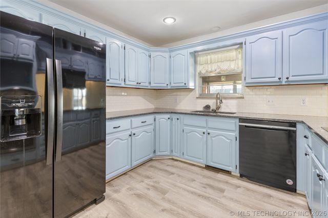 1414 N Dorothy Street, Claremore, OK 74017