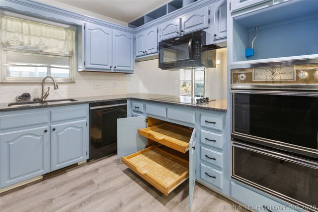 1414 N Dorothy Street, Claremore, OK 74017