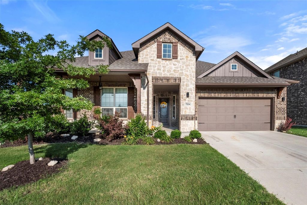 7224 Fallen Crest Lane, Arlington, TX 76001 — exterior