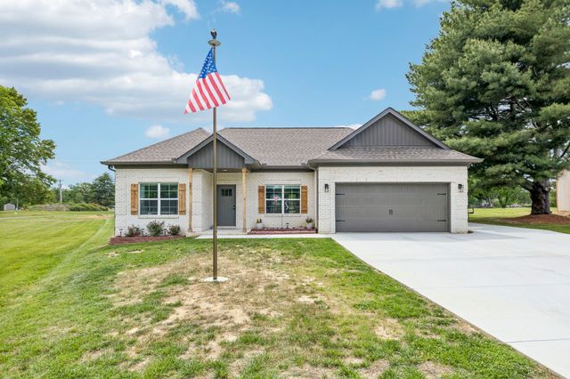 581 Pack Cir, Smithville, TN 37166