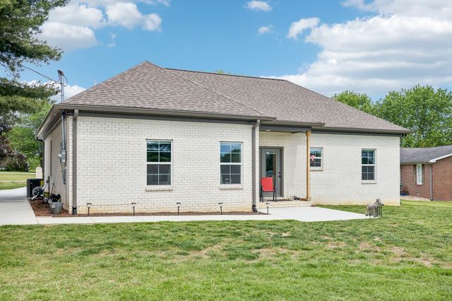 581 Pack Cir, Smithville, TN 37166