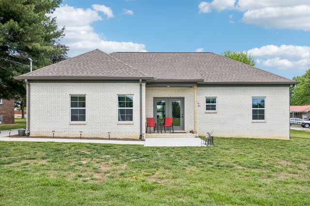 581 Pack Cir, Smithville, TN 37166