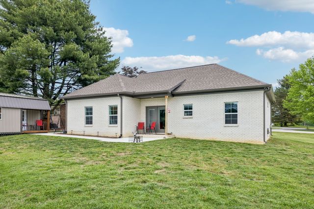 581 Pack Cir, Smithville, TN 37166