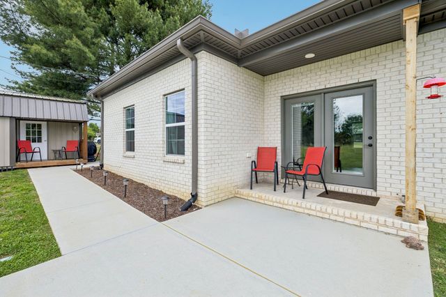 581 Pack Cir, Smithville, TN 37166