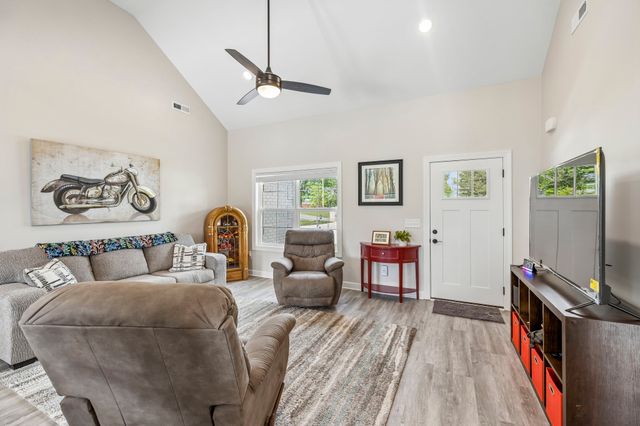 581 Pack Cir, Smithville, TN 37166
