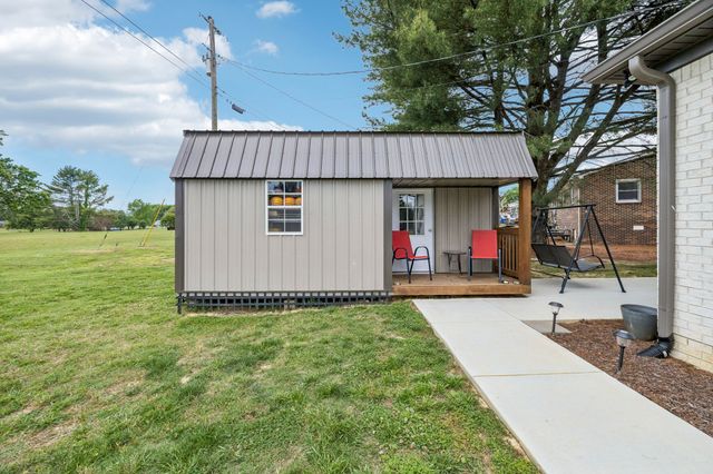 581 Pack Cir, Smithville, TN 37166