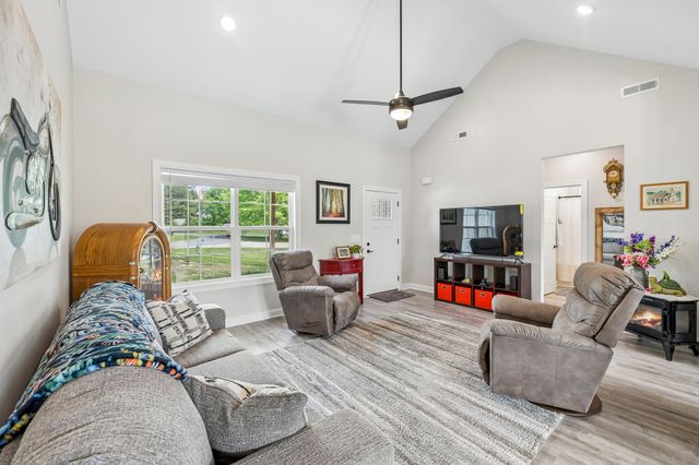 581 Pack Cir, Smithville, TN 37166