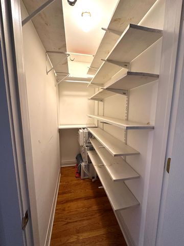 3253 W Olive Avenue 3W, Chicago, IL 60659