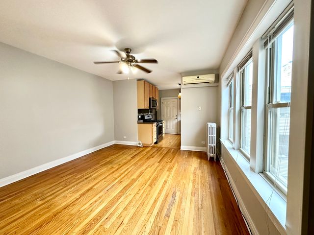 3253 W Olive Avenue 3W, Chicago, IL 60659
