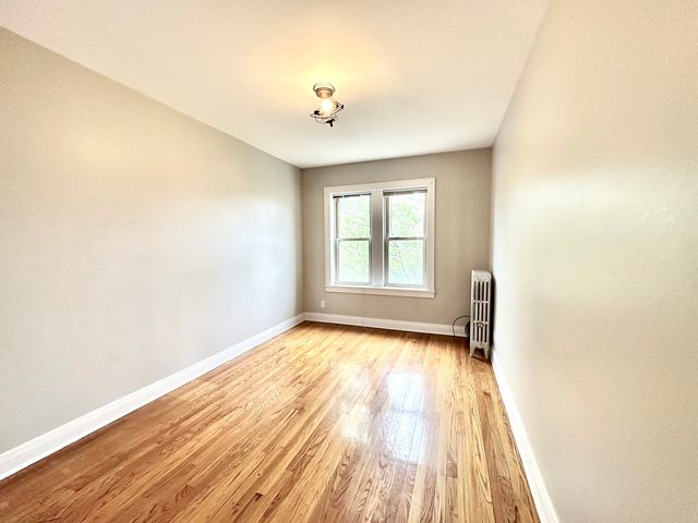 3253 W Olive Avenue 3W, Chicago, IL 60659