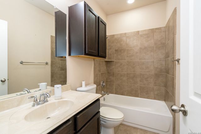 7815 Kings Spg, San Antonio, TX 78254