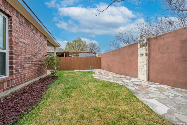 7815 Kings Spg, San Antonio, TX 78254