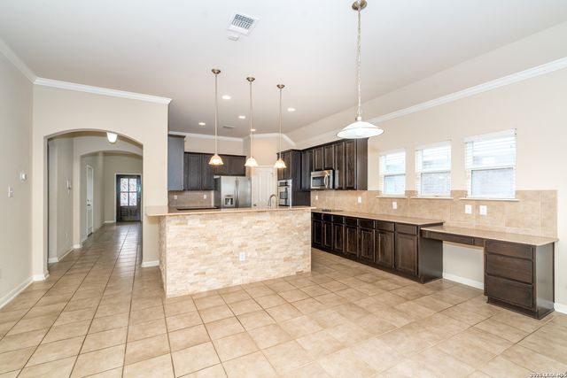 7815 Kings Spg, San Antonio, TX 78254