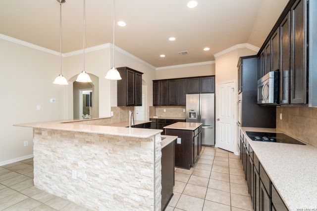 7815 Kings Spg, San Antonio, TX 78254