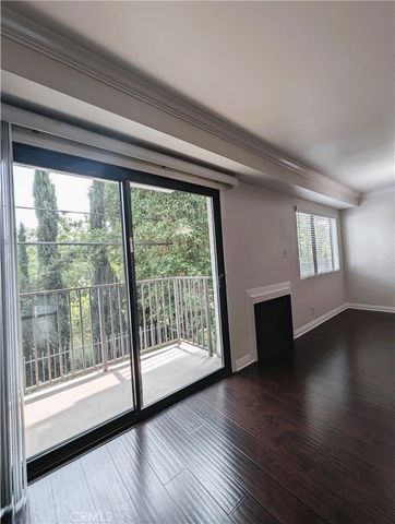 11162 CAMARILLO ST 109, West Toluca Lake, CA 91602