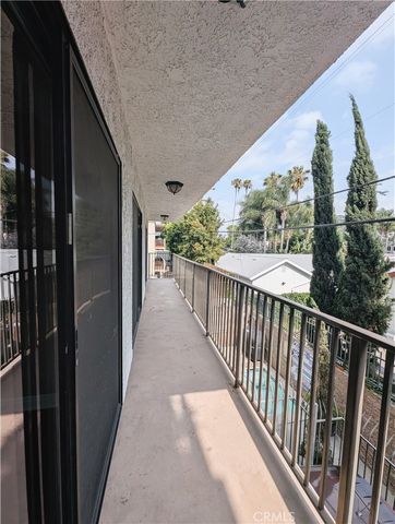 11162 CAMARILLO ST 109, West Toluca Lake, CA 91602