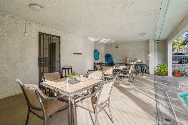 11162 CAMARILLO ST 109, West Toluca Lake, CA 91602