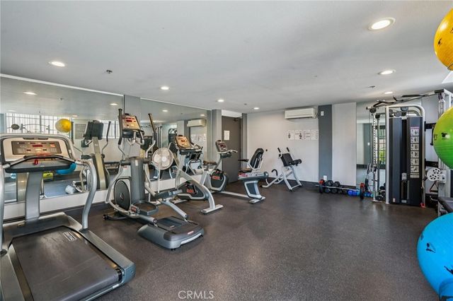 11162 CAMARILLO ST 109, West Toluca Lake, CA 91602