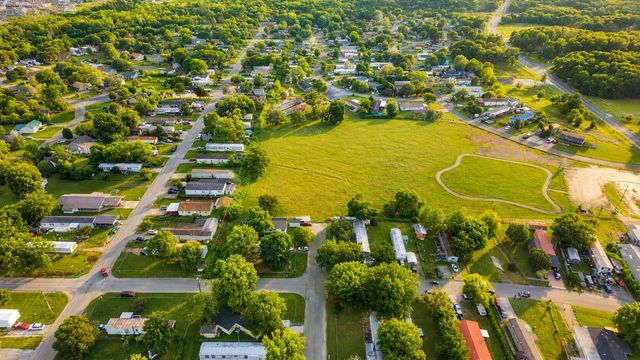 613 Sycamore Ln, La Vergne, TN 37086