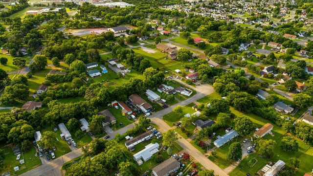 613 Sycamore Ln, La Vergne, TN 37086