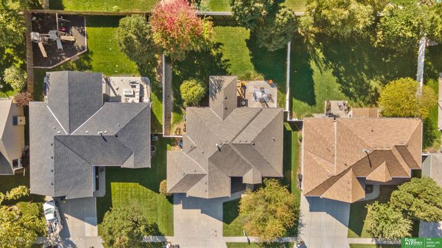 18713 Edna Street, Omaha, NE 68136