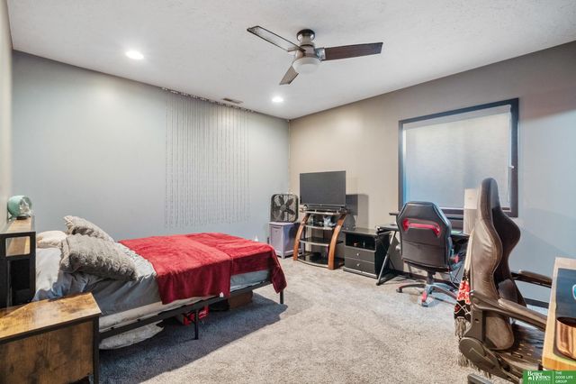 18713 Edna Street, Omaha, NE 68136