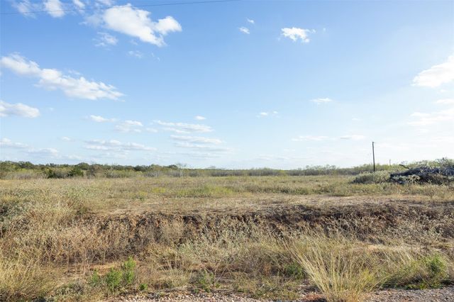 105 Sly ST, Dale, TX 78616