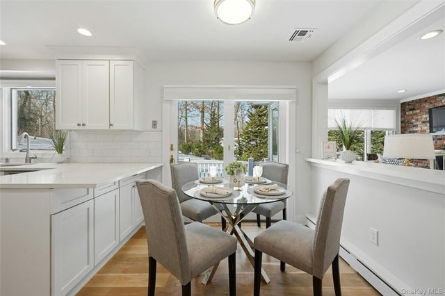 41 Edcris Lane, Huntington, NY 11743