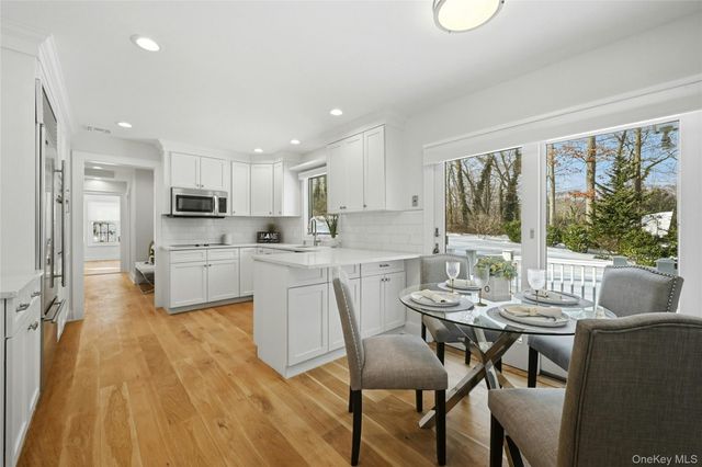 41 Edcris Lane, Huntington, NY 11743