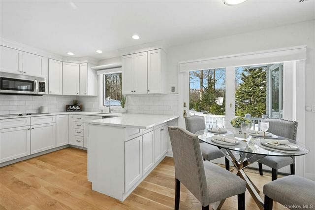 41 Edcris Lane, Huntington, NY 11743