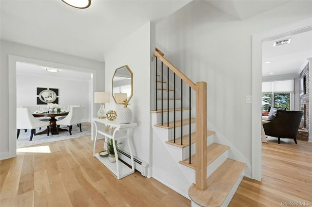 41 Edcris Lane, Huntington, NY 11743