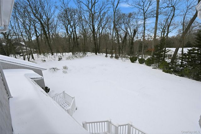 41 Edcris Lane, Huntington, NY 11743