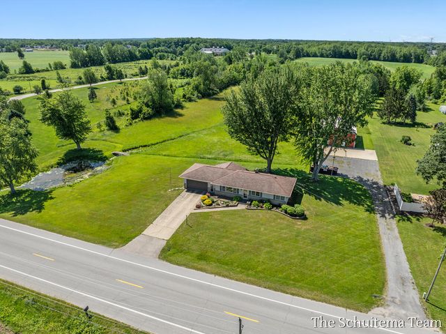 4526 Bauer Road, Hudsonville, MI 49426