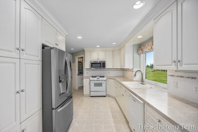 4526 Bauer Road, Hudsonville, MI 49426