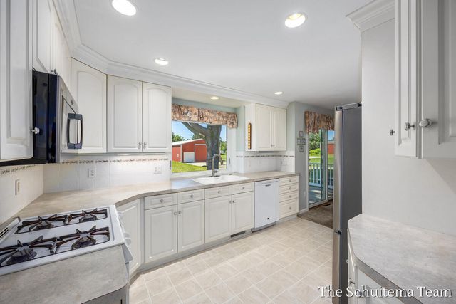 4526 Bauer Road, Hudsonville, MI 49426