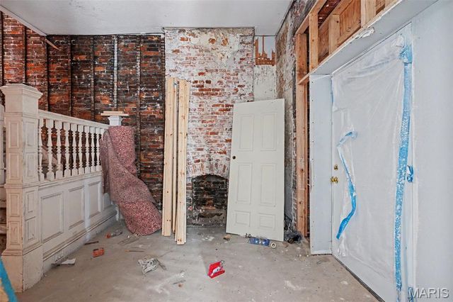 3067 Marcus Avenue, St Louis, MO 63115