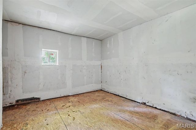 3067 Marcus Avenue, St Louis, MO 63115