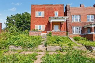 3067 Marcus Avenue, St Louis, MO 63115