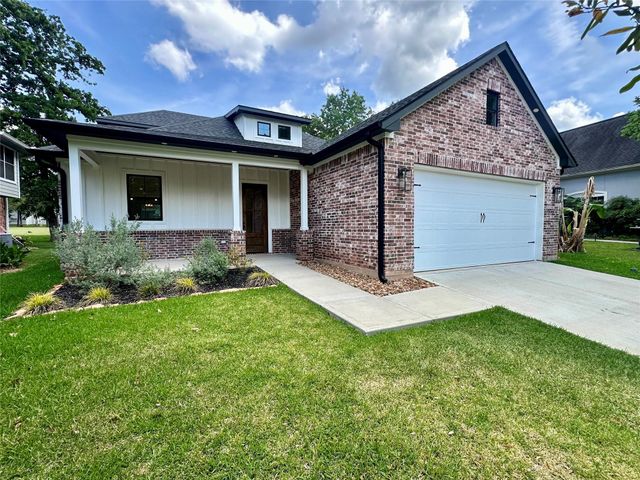 3490 Country Club Boulevard, Montgomery, TX 77356