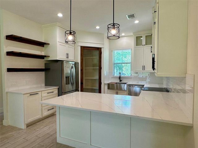 3490 Country Club Boulevard, Montgomery, TX 77356