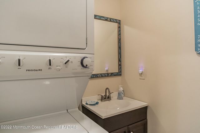 51 Seadrift Avenue, Highlands, NJ 07732
